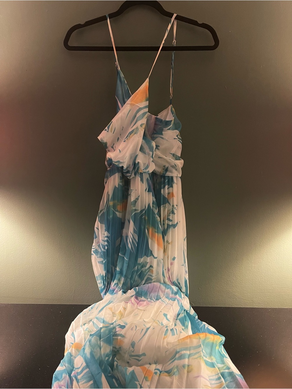 Flowy Blue Floral Pleated Maxi Dress with Spaghetti Straps